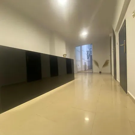 Capsule hotel Le.chris Central Dorms