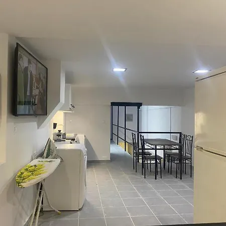 Le.chris Central Dorms Capsule hotel